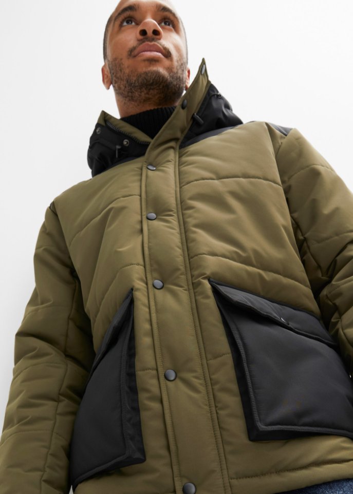 Steppjacke mit Kapuze und recyceltem Polyester