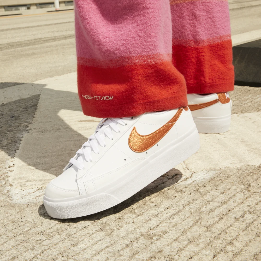 Nike Blazer Low Platform DQ7571-100 / weiss