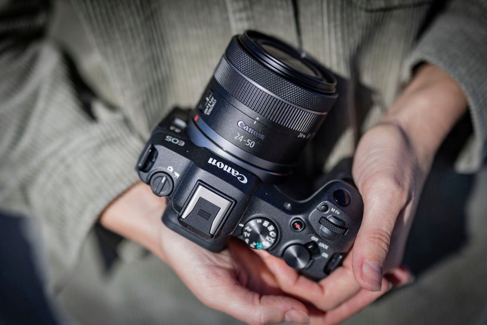 Canon EOS R8 Systemkamera (24,2 MP, Bluetooth, WLAN, verfügbar ab 17.04.23)