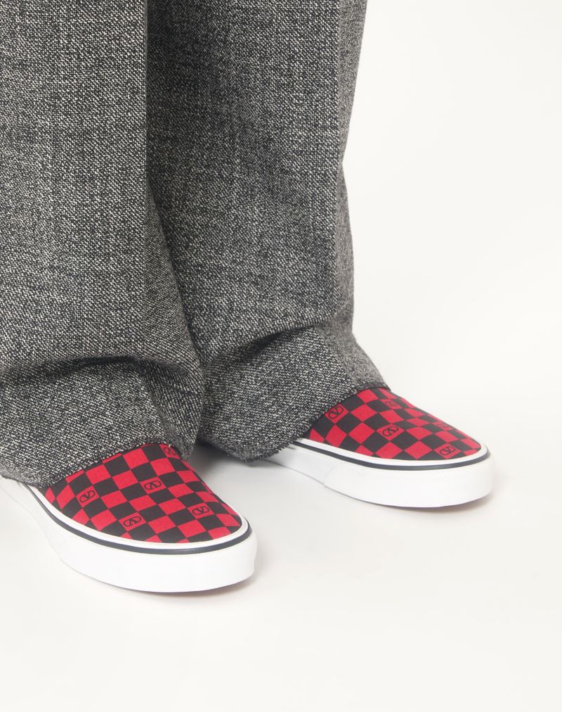Baskets slip-on Valentino Garavani et Vans en tissu à imprimé damier VLogo