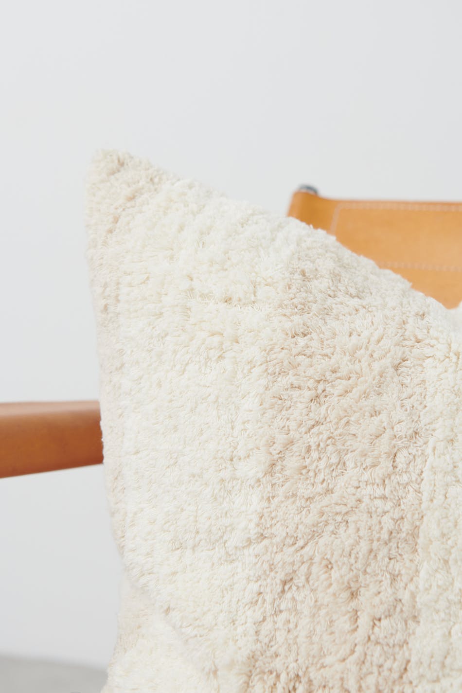 Striped tufted cushion cover