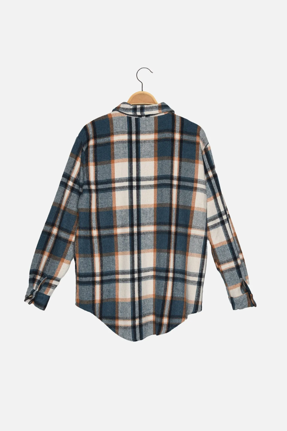 Trendyol Collection  Blau kariertes, gewebtes Hemd in Übergröße/weiter Passform TWOAW22GO0549