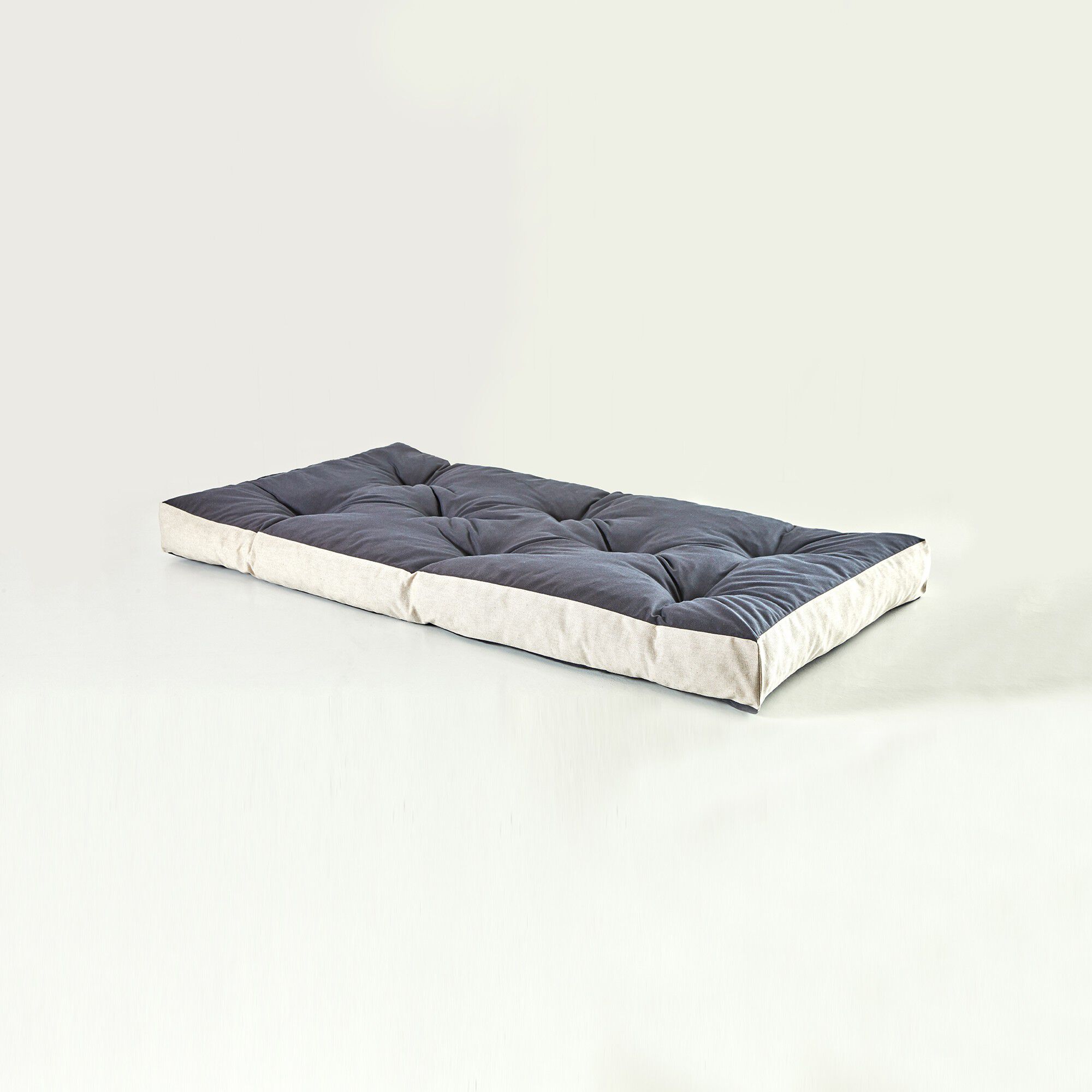 Long coussin de sol, collection 