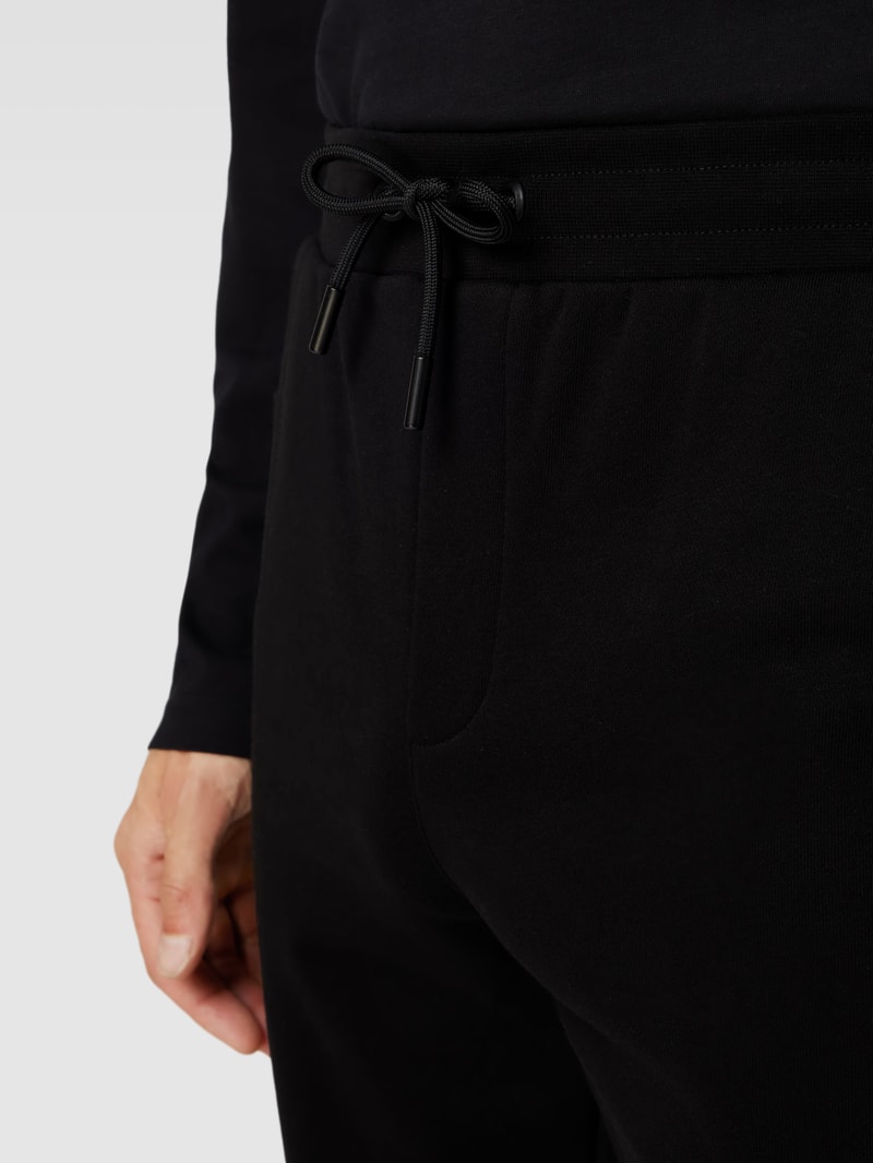 Bermudas mit elastischem Bund in schwarz