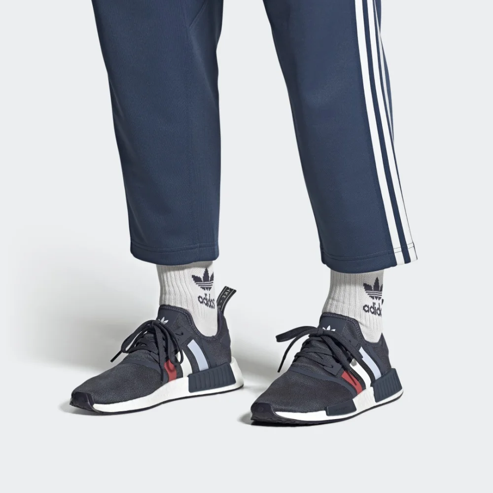 adidas NMD R1 HQ4450 / blau