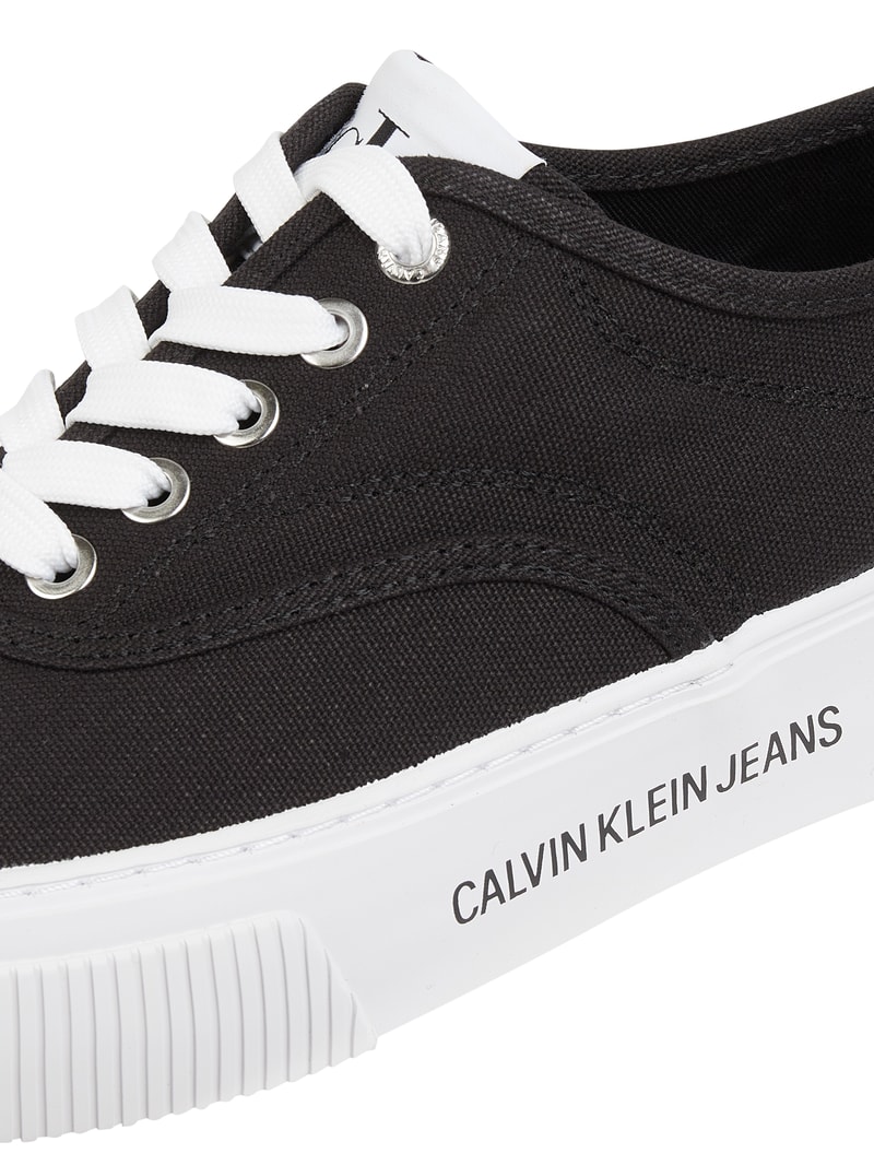 Sneaker aus Textil in schwarz