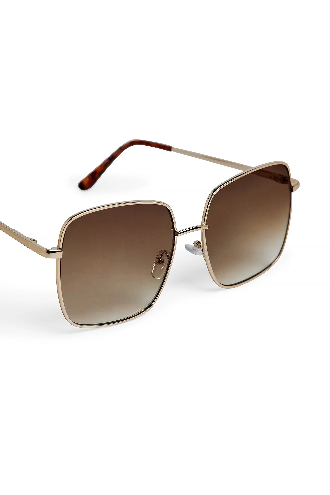 Große Sonnenbrille mit quadratischen Gläsern und Metallrahmen