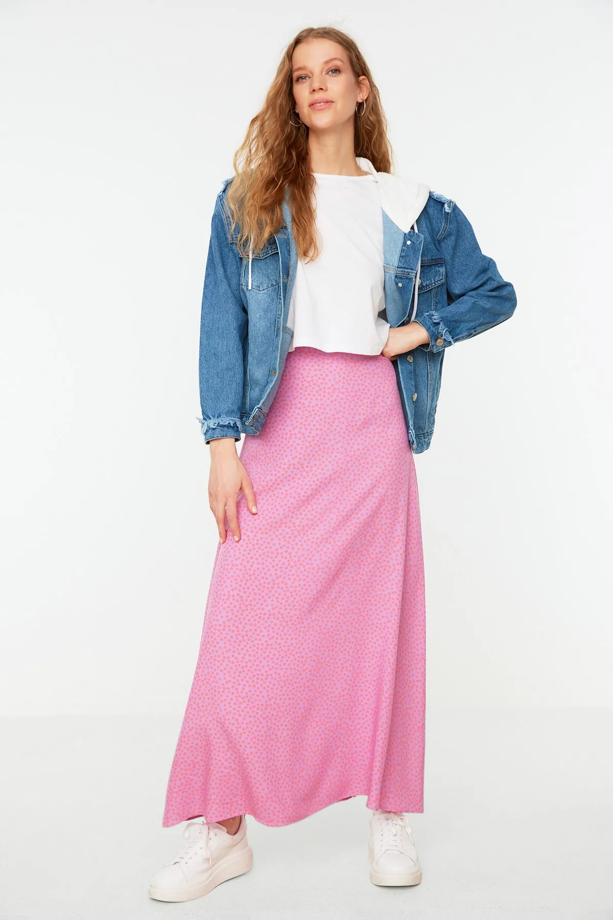 Trendyol Modest  Fliederfarbener, gepunkteter, ausgestellter Webrock TCTSS22EE0006