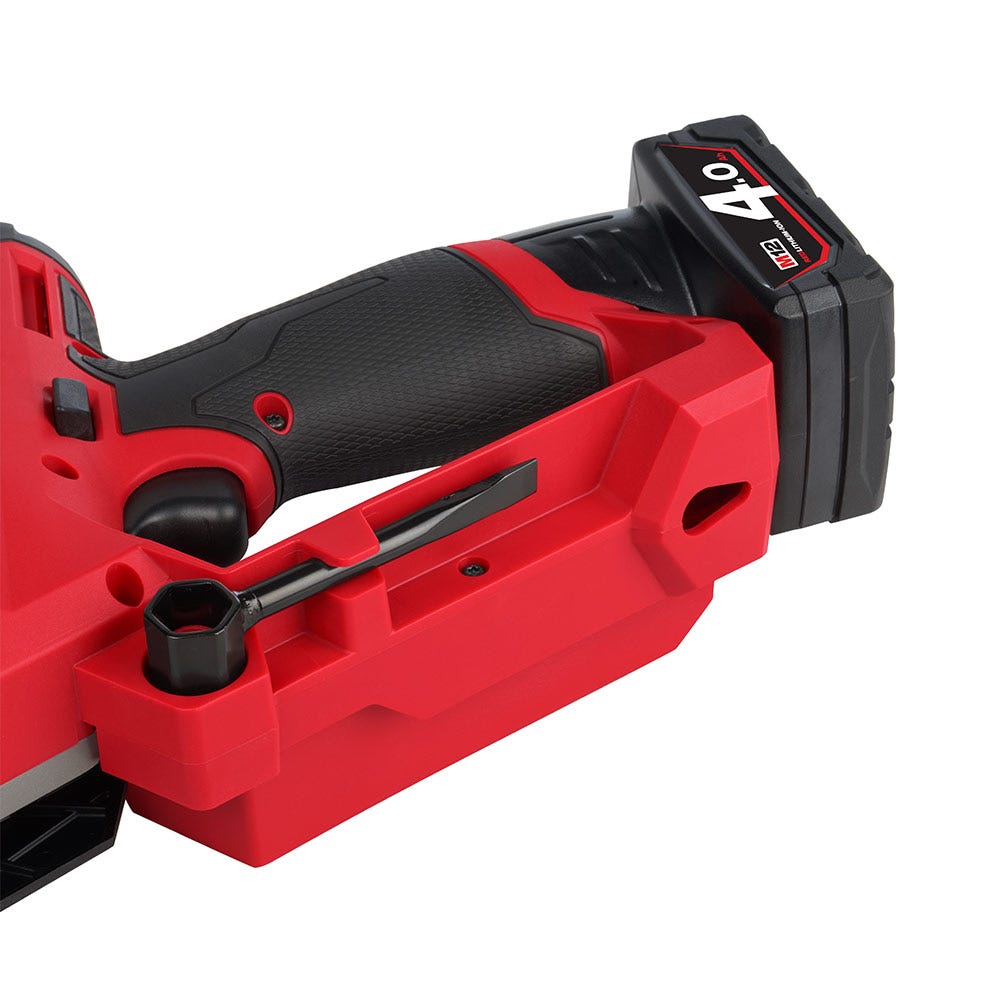 MILWAUKEE 12V FUEL™ HATCHET™ 6" Pruning Saw Skin M12FHS-0