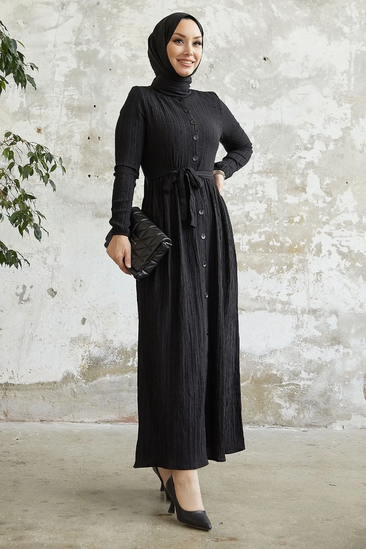 InStyle  Lemina-Kleid mit Gürtel – Schwarz