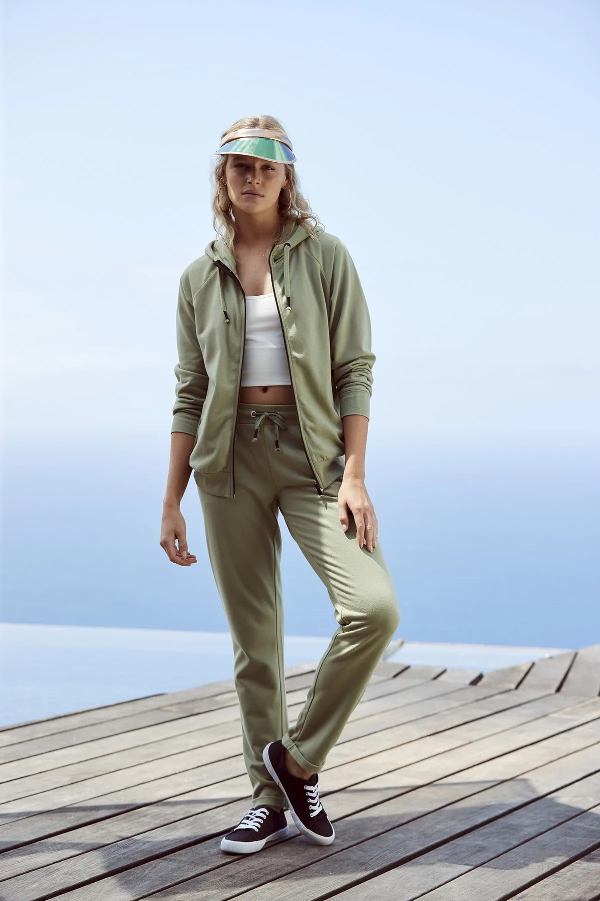 LASCANA  Jogginghose - Khaki - Relaxed