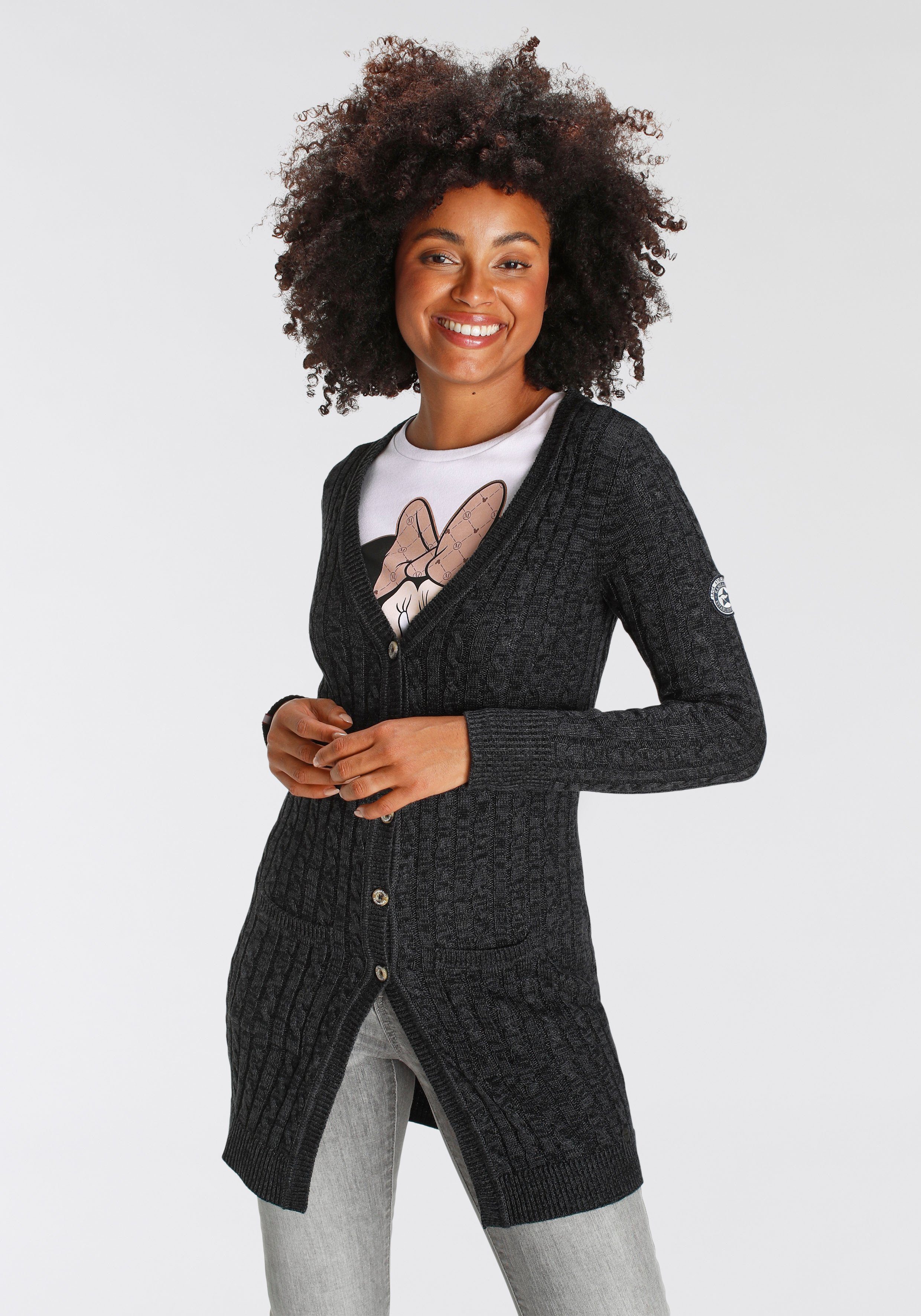 KangaROOS Longstrickjacke mit trendigem Zopfmuster und Taschen