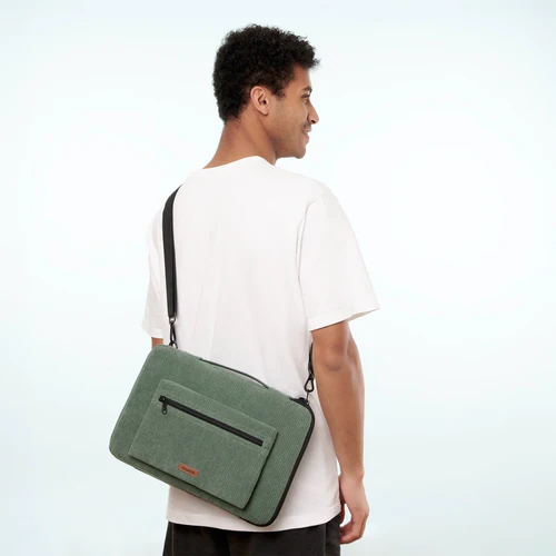 Niagara 15/16 inch green laptop sleeve
