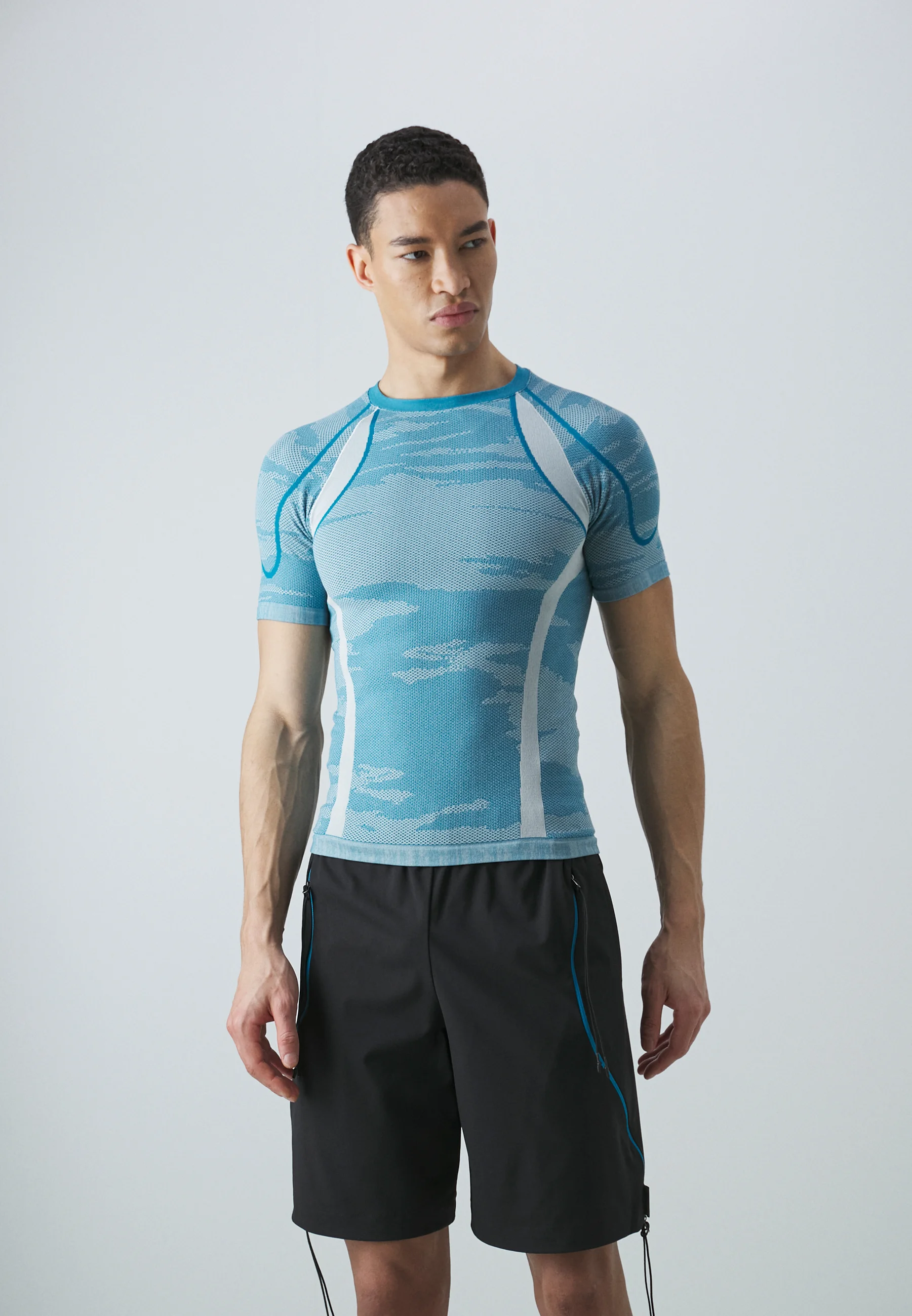 Camiseta estampada de Saul Nash