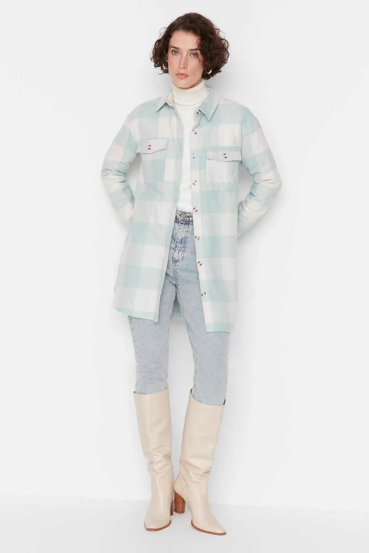 Trendyol Modest  Mintgrünes, kariertes, gemustertes, gewebtes Holzfäller-Winterhemd TCTAW23TG00004
