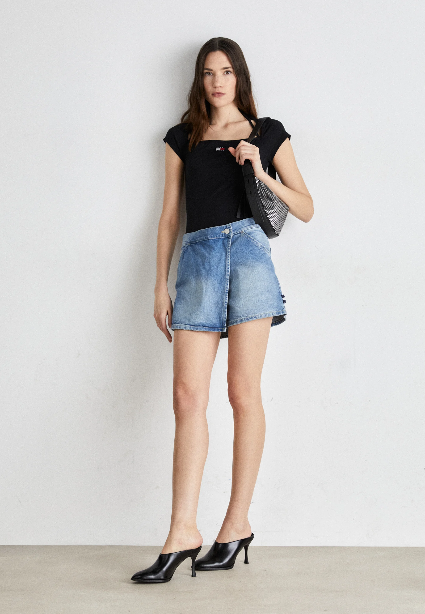 Tommy Jeans SKORT - Falda vaquera
