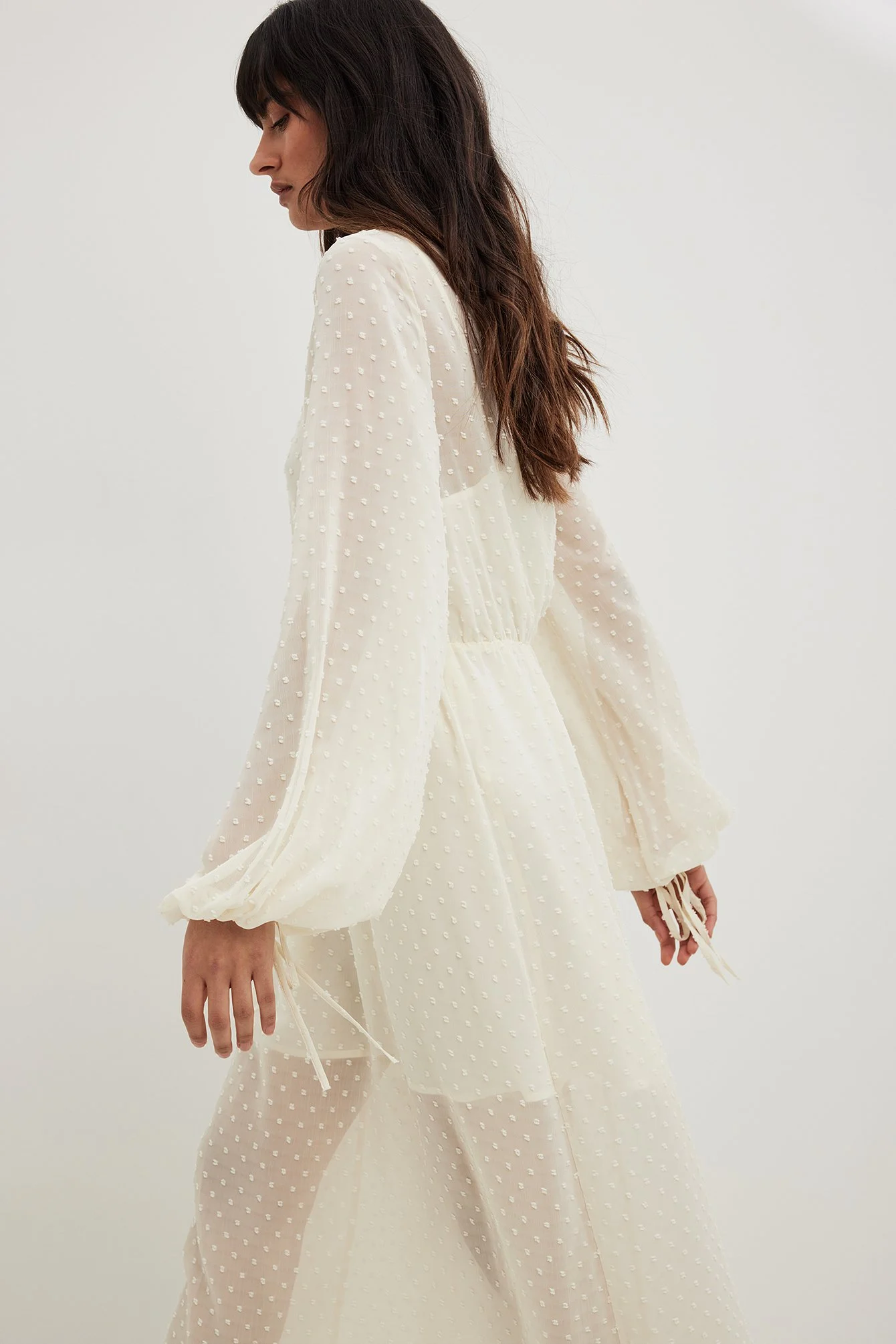 Maxikleid mit Volantärmeln
