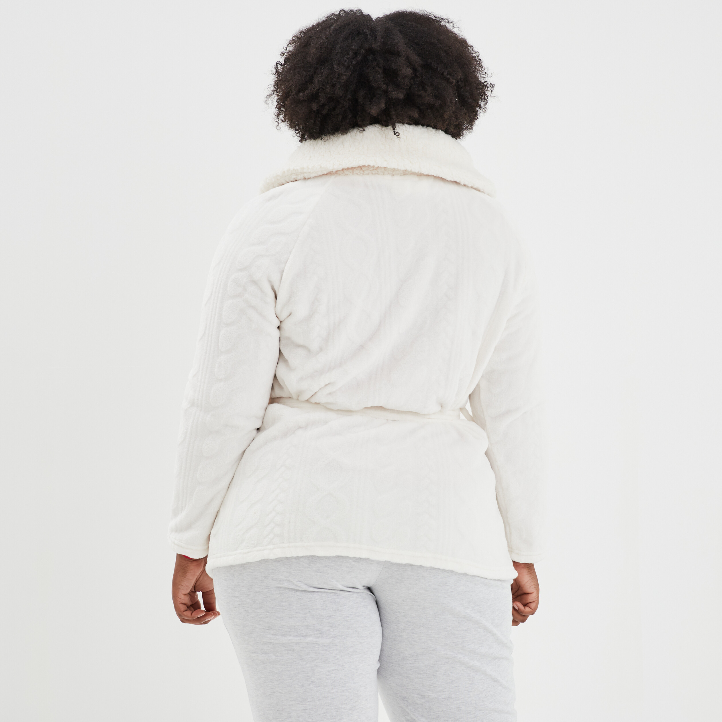Peignoir court col châle laine mouton blanc femme grande taille | La Halle