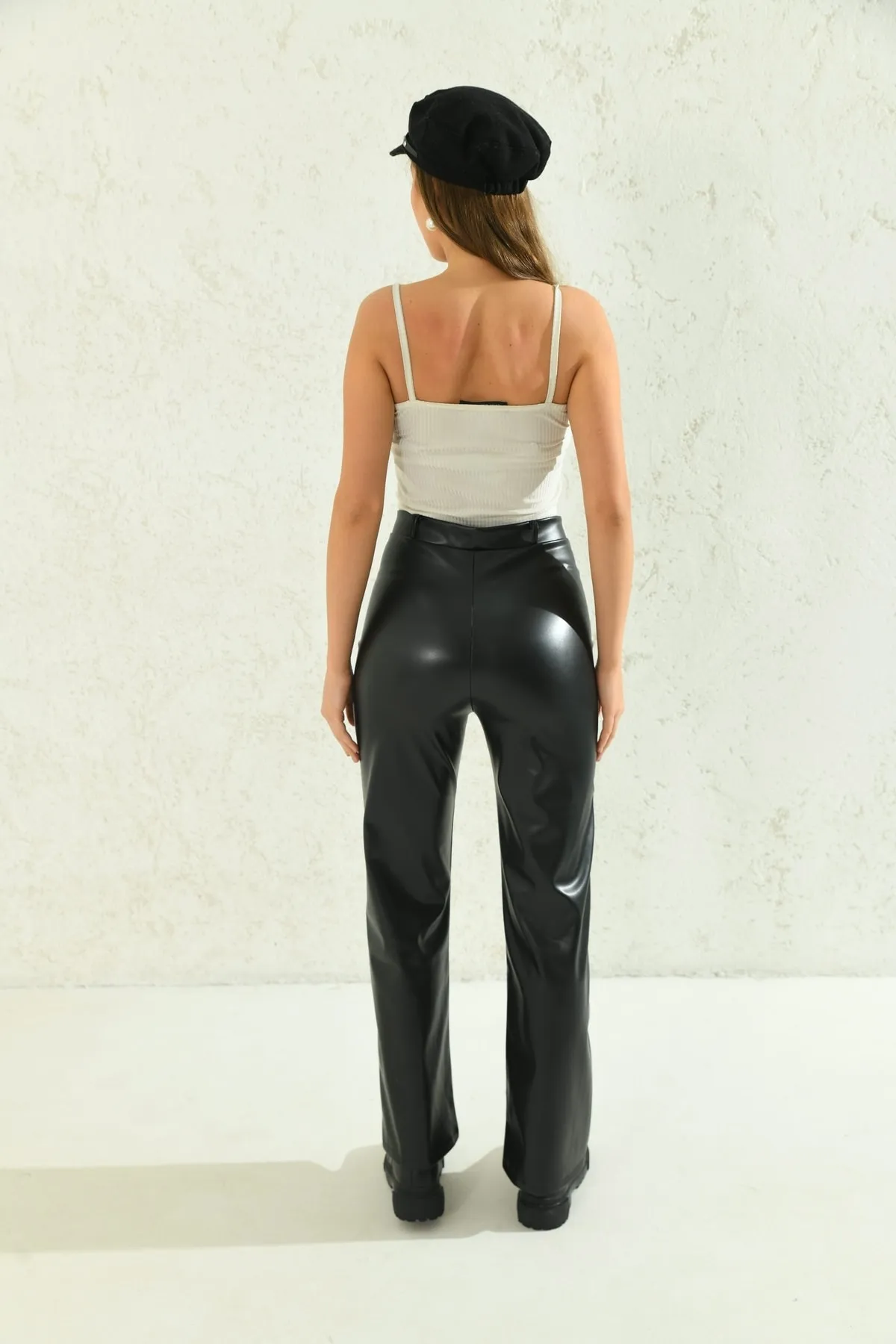 VOLT CLOTHİNG  Damen-Lederhose mit weitem Bein und Abnähern vorne