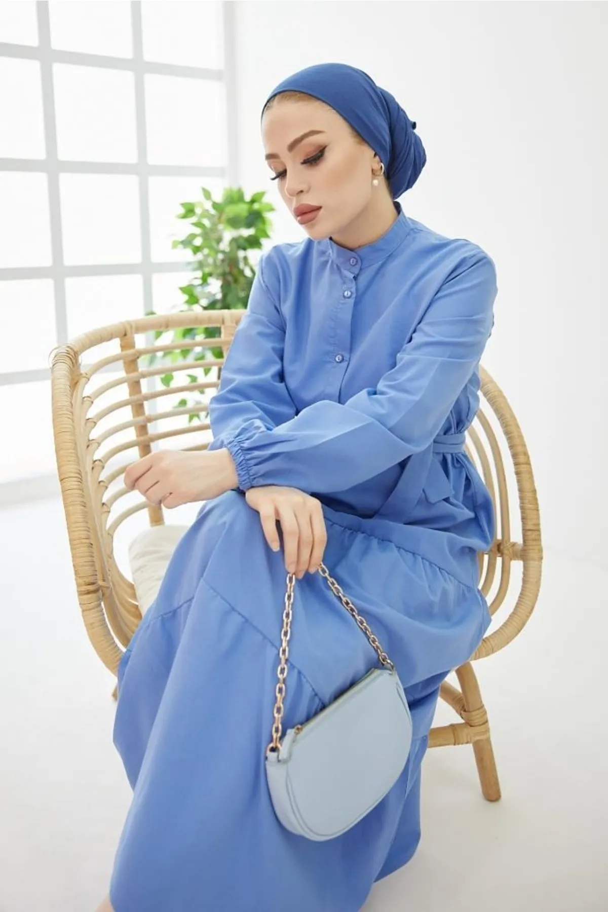 benguen  428 Prächtiges Hijab-Kleid mit Kragen und Knöpfen Blau