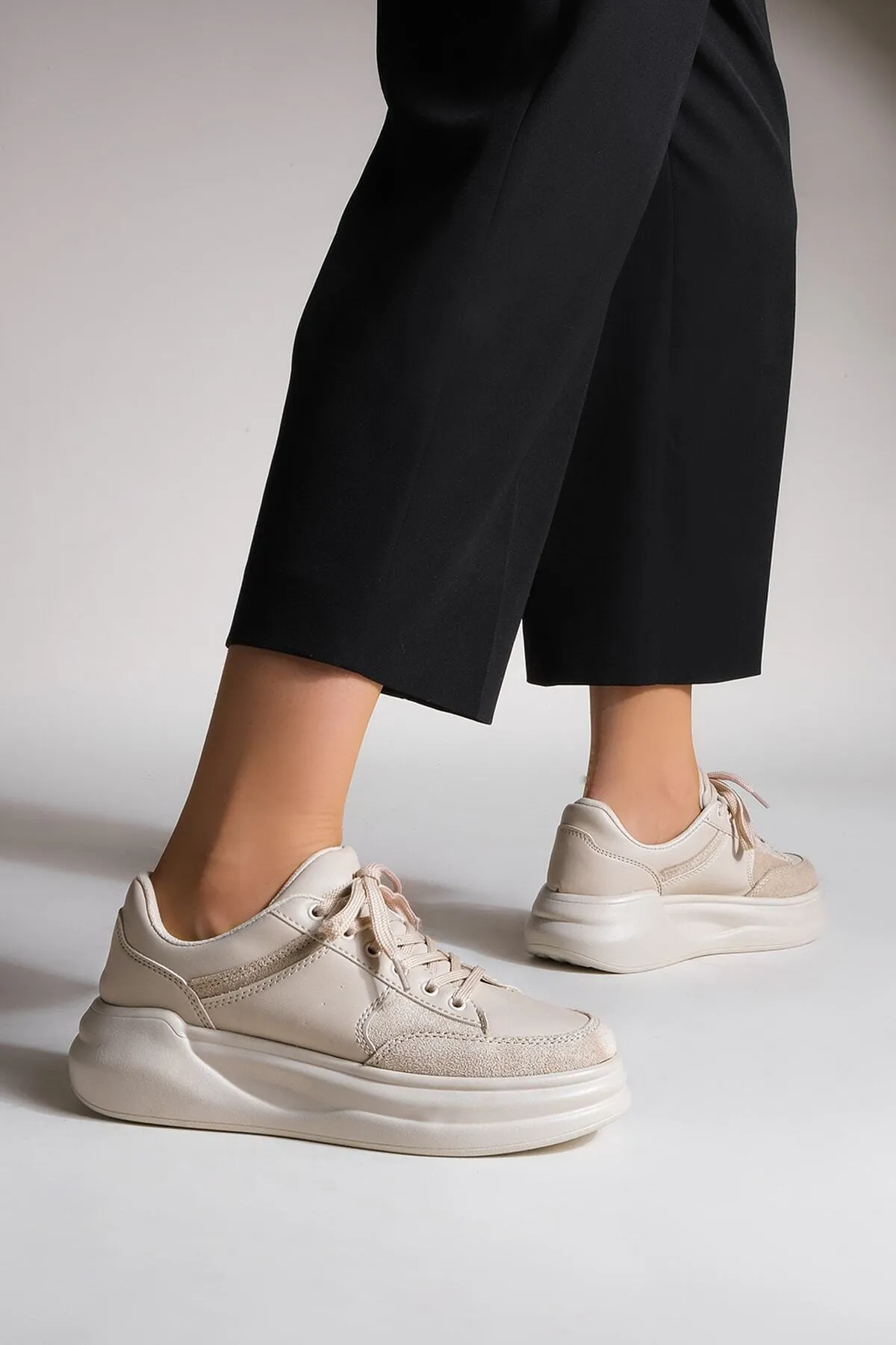 Marjin  Sneaker - Beige - Flacher Absatz