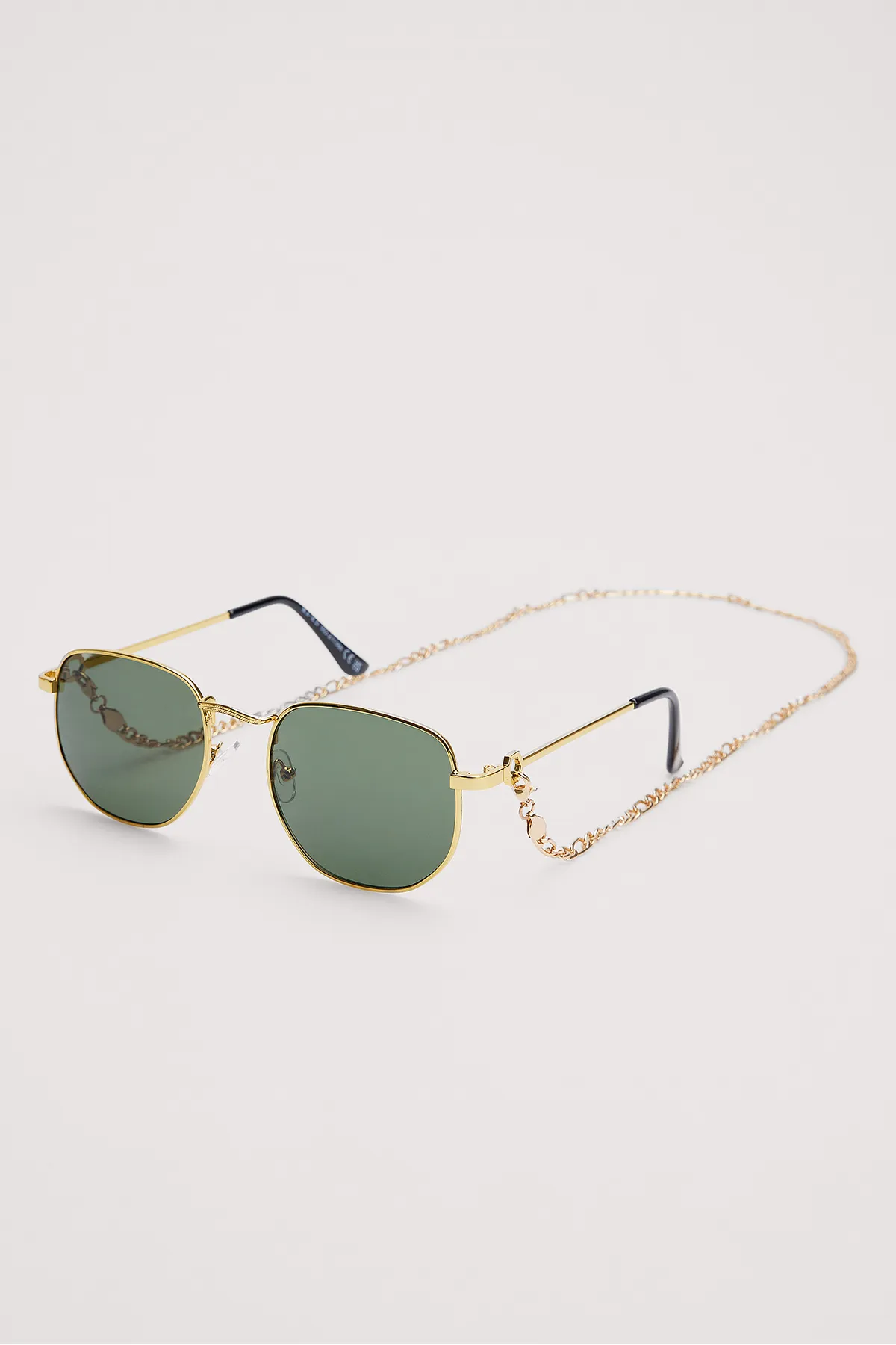 NA-KD  Sonnenbrille aus Metall mit Kettendetail