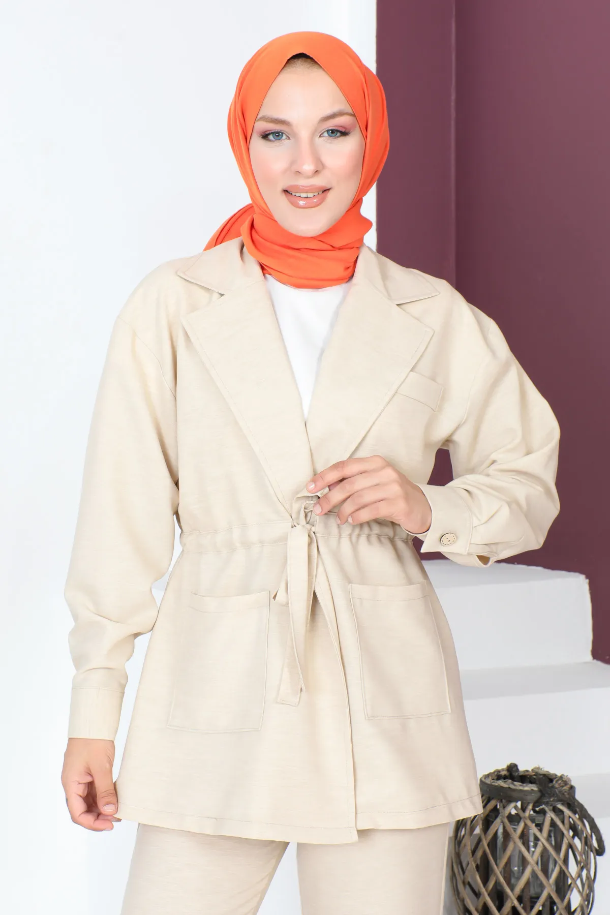 Tesettür Dünyası  Doppelter Anzug mit Bindegürtel TSD230708 Beige