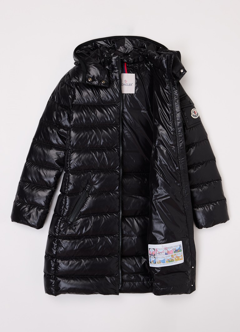 Parka Moncler Moka cu umplutură de puf și glugă detașabilă.