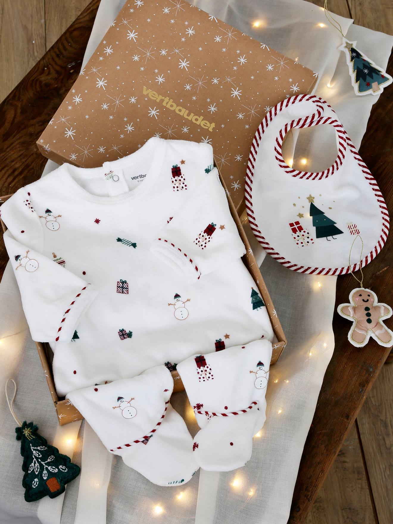 Vertbaudet Weihnachtliches Baby Geschenk-Set: Samt-Strampler & Lätzchen Oeko-Tex - wollweiß
