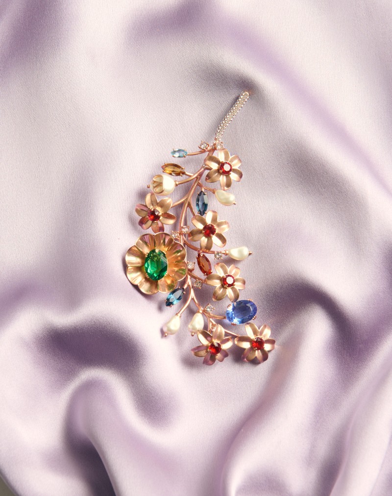 Valentino Papier blomsterbroche i metal, perle og Swarovski® krystaller