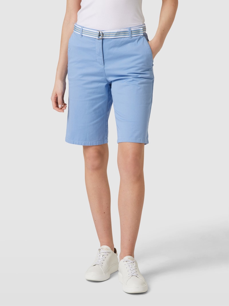 Chino-Shorts mit Leistentasche in himmelblau
