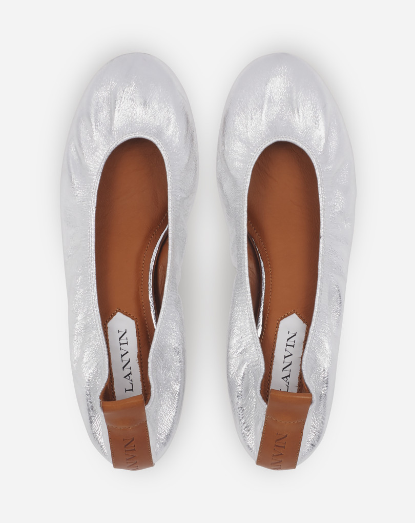 LA BALLERINE EN CUIR MÉTALLISÉ