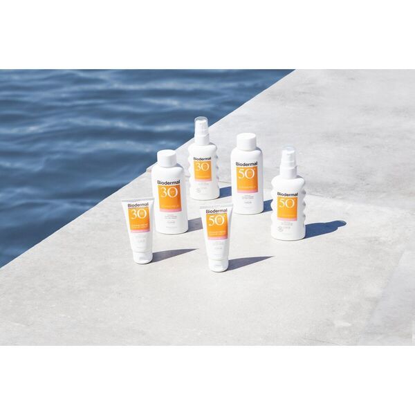 Biodermal sončni sprej za občutljivo kožo SPF30 175 ml