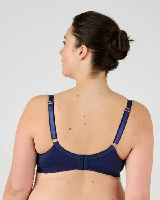 Soutien-gorge enveloppant sans armatures