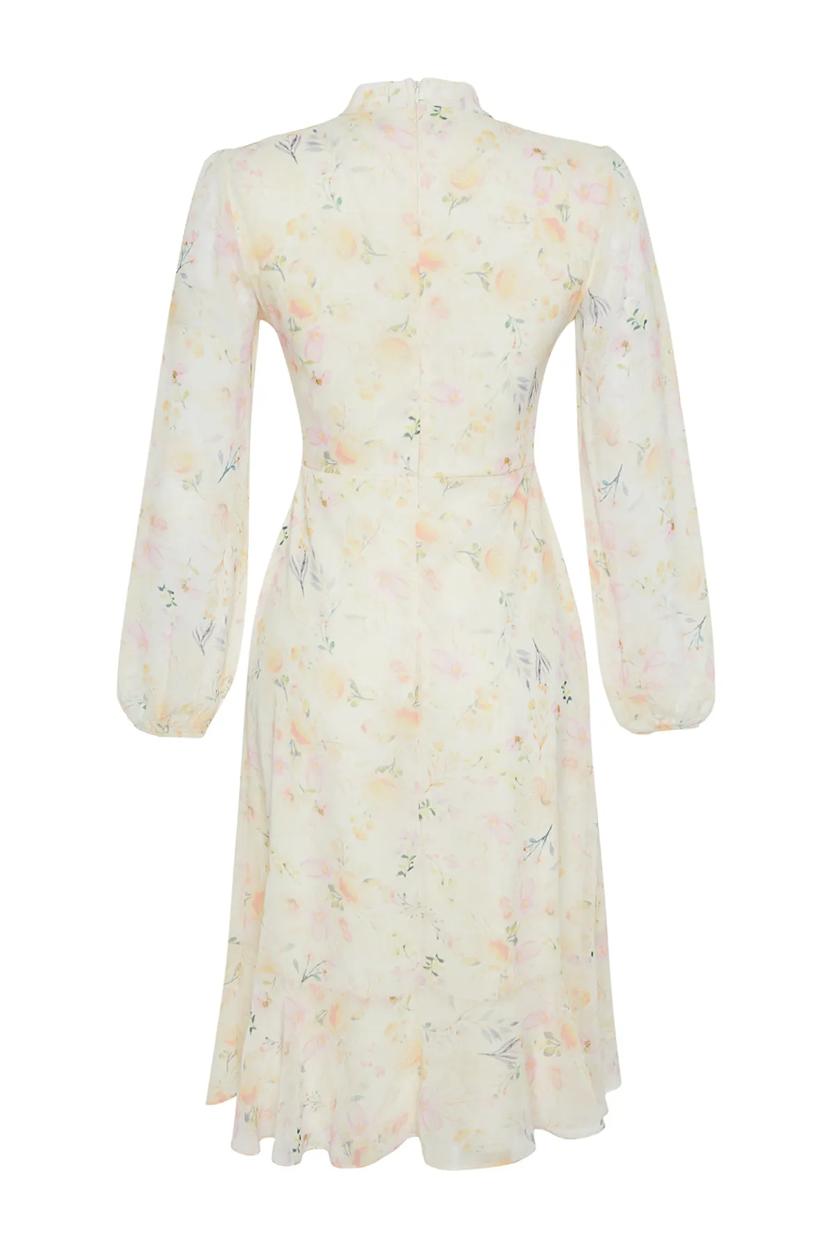 Trendyol Collection  Ecrufarbenes, geblümtes A-Linien-Kleid aus Chiffon mit Stehkragen und Midi-Futter TWOAW20EL1313
