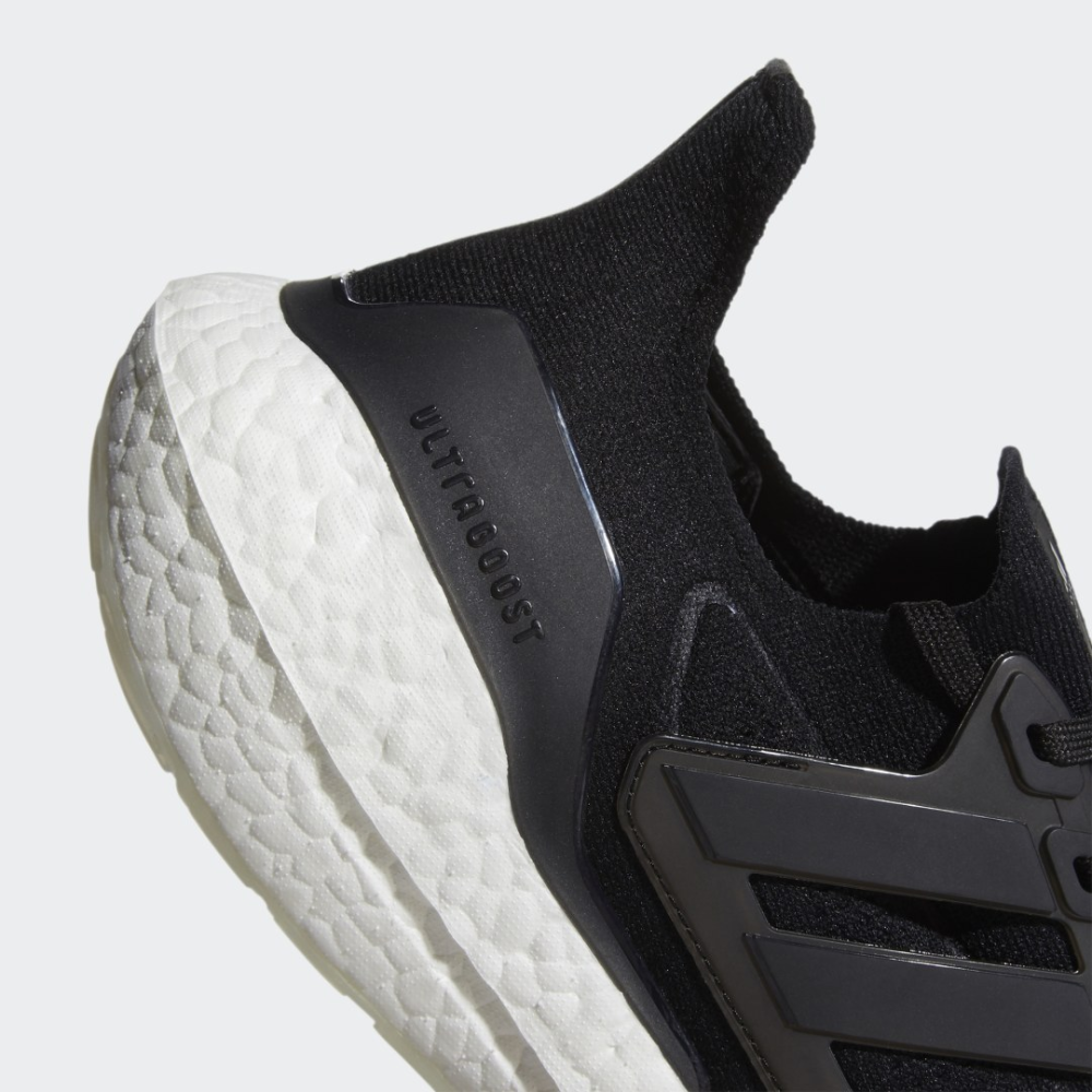 adidas Ultraboost 21 FY0378 / schwarz
