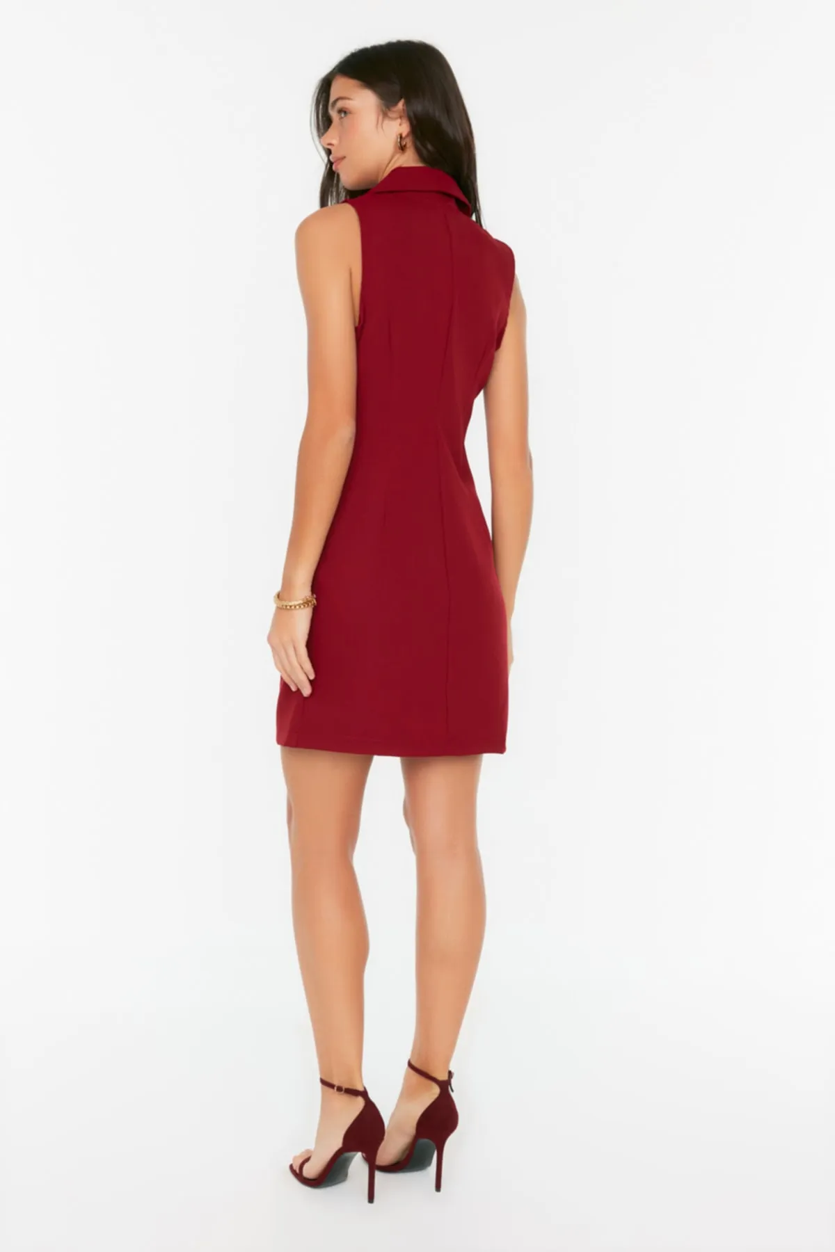 Trendyol Collection  Pflaumenfarbenes, gewebtes Kleid mit Knöpfen und Details TWOSS19AP0280