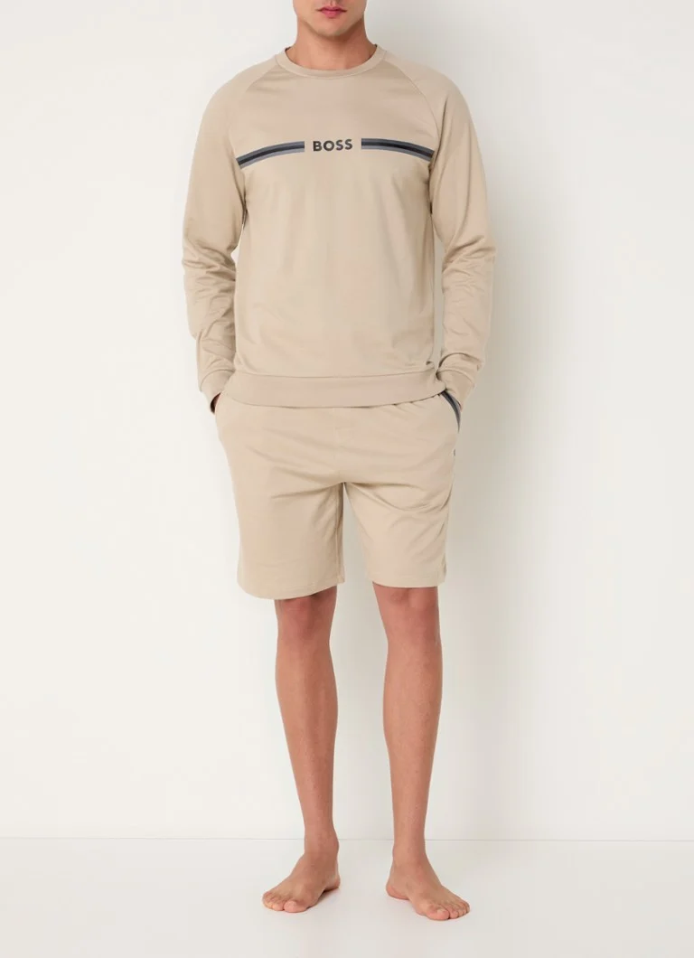 Pantaloni scurți casual originali Hugo Boss, cu croială dreaptă și logo imprimat.