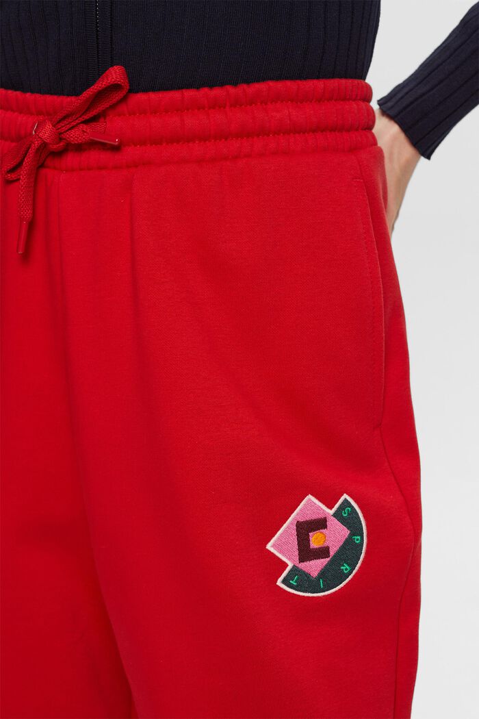 Fleece-Jogginghose mit Logo-Aufnäher