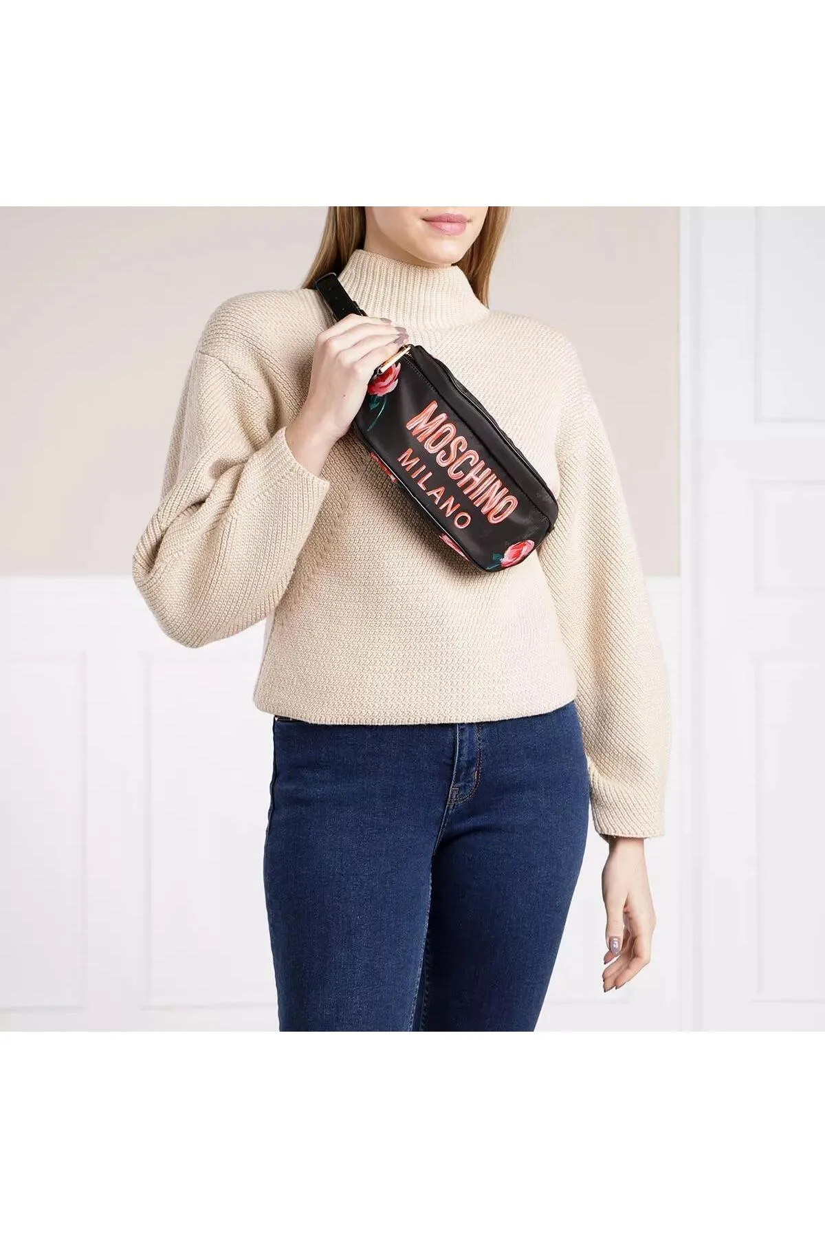Moschino  Umhängetasche mit Gürtel Schwarz