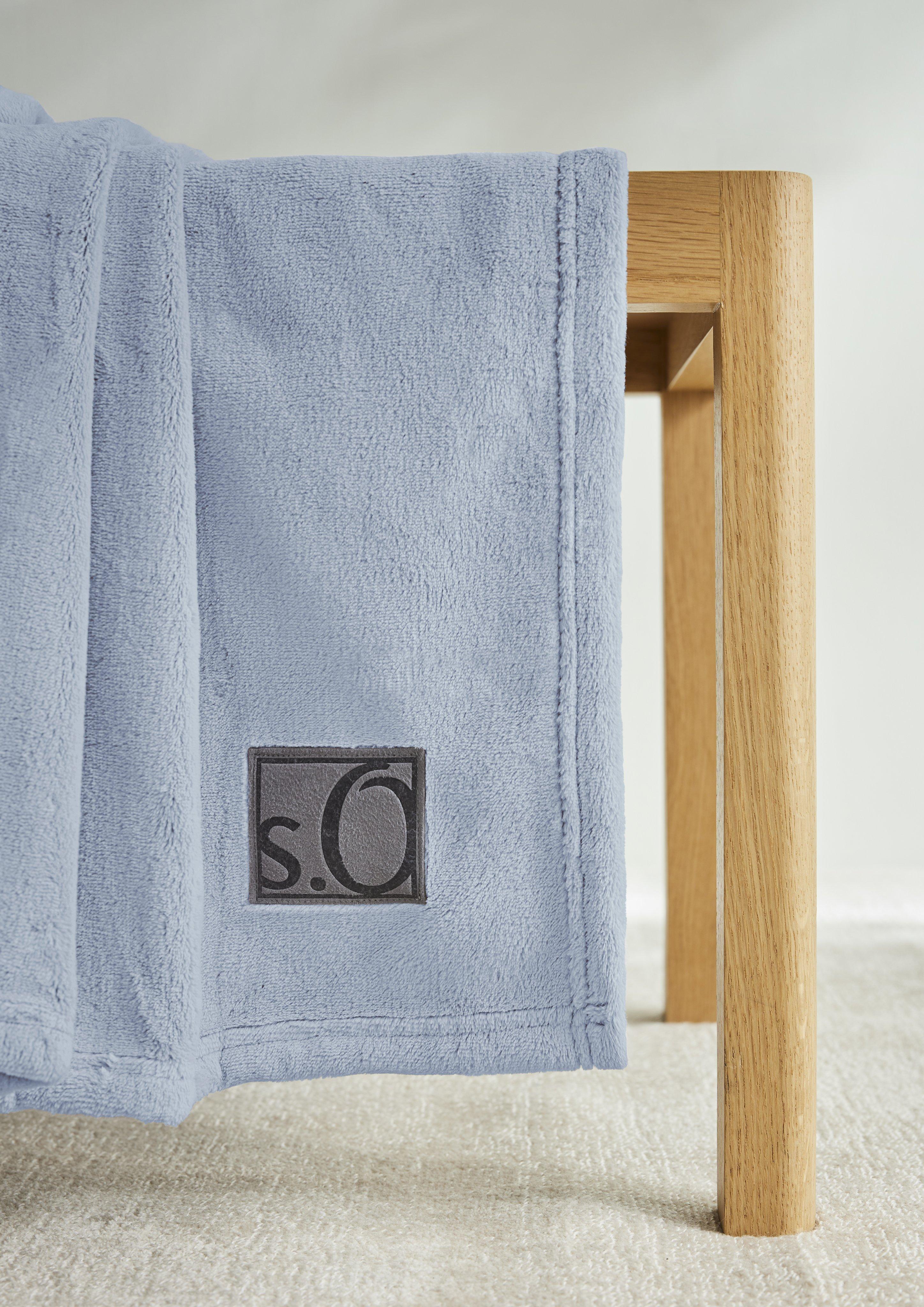 Weiche Decke mit Logo-Detail  6008754-610
