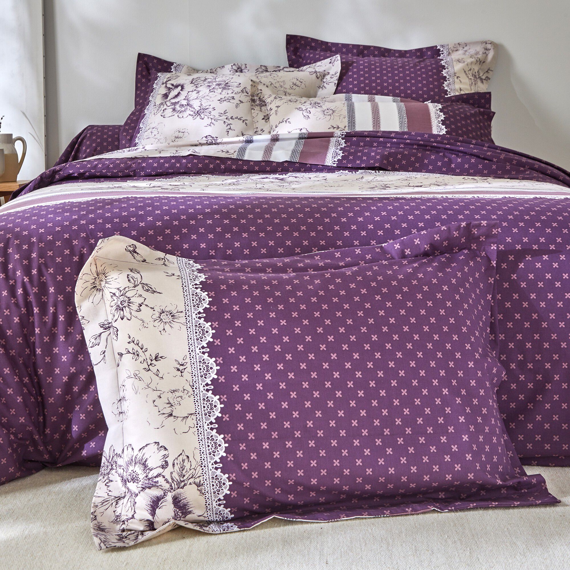 Linge de lit Gabrielle en flanelle imprimé fleurs et dentelle
