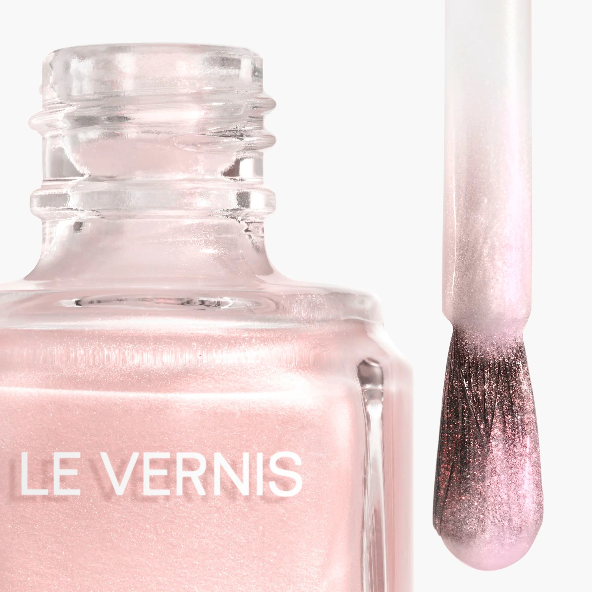 LE VERNIS - COLOR Y BRILLO DURADEROS