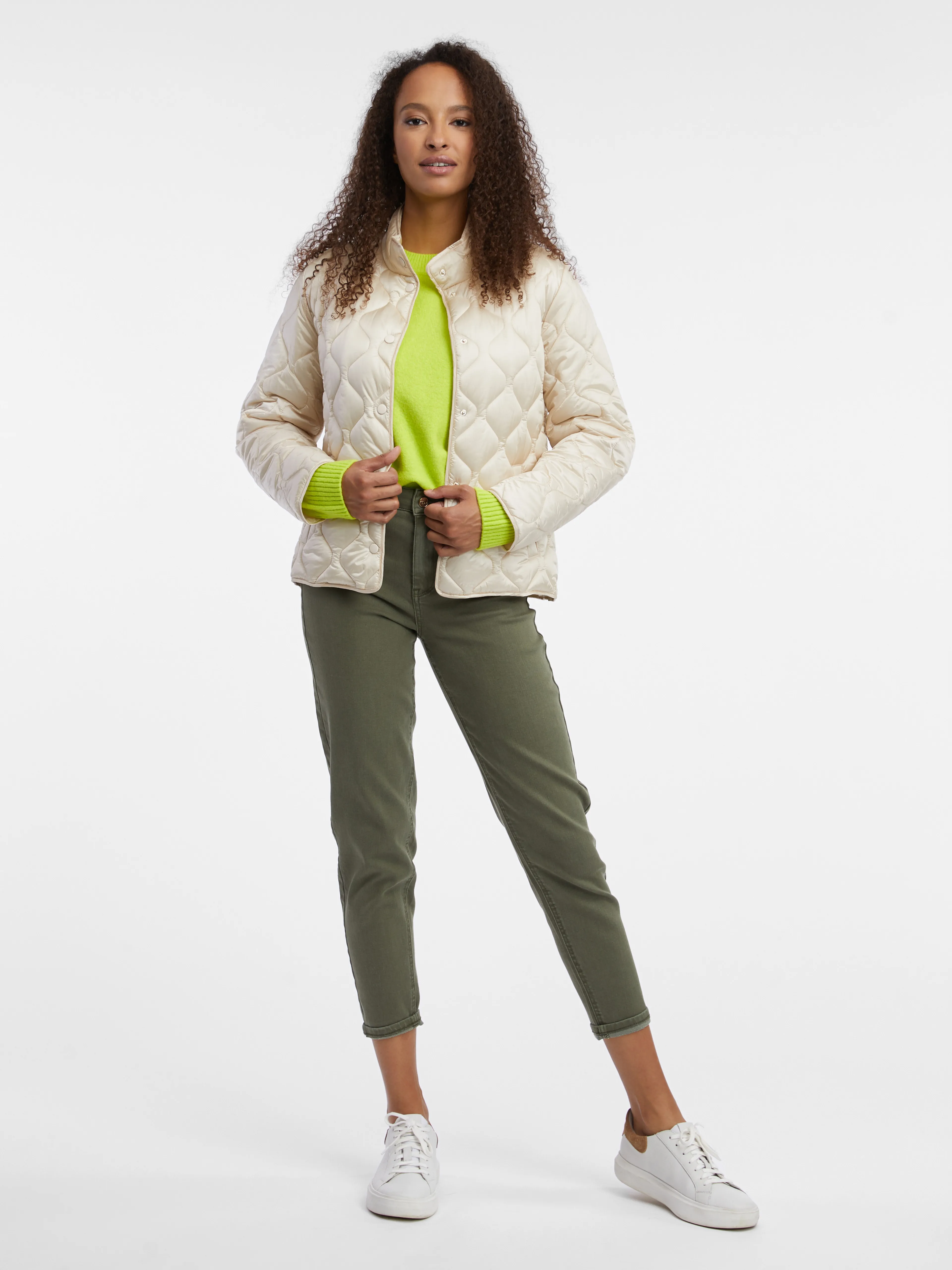Leichte, cremefarbene Damen-Steppjacke ORSAY