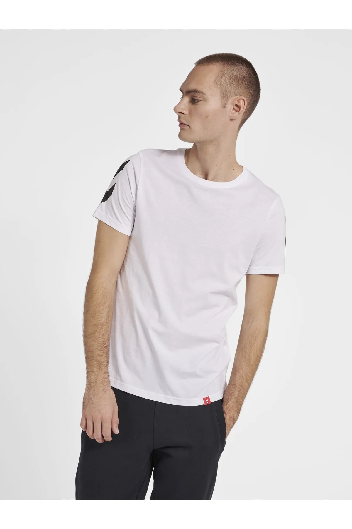 hummel  hmlLEGACY CHEVRON T-SHIRT