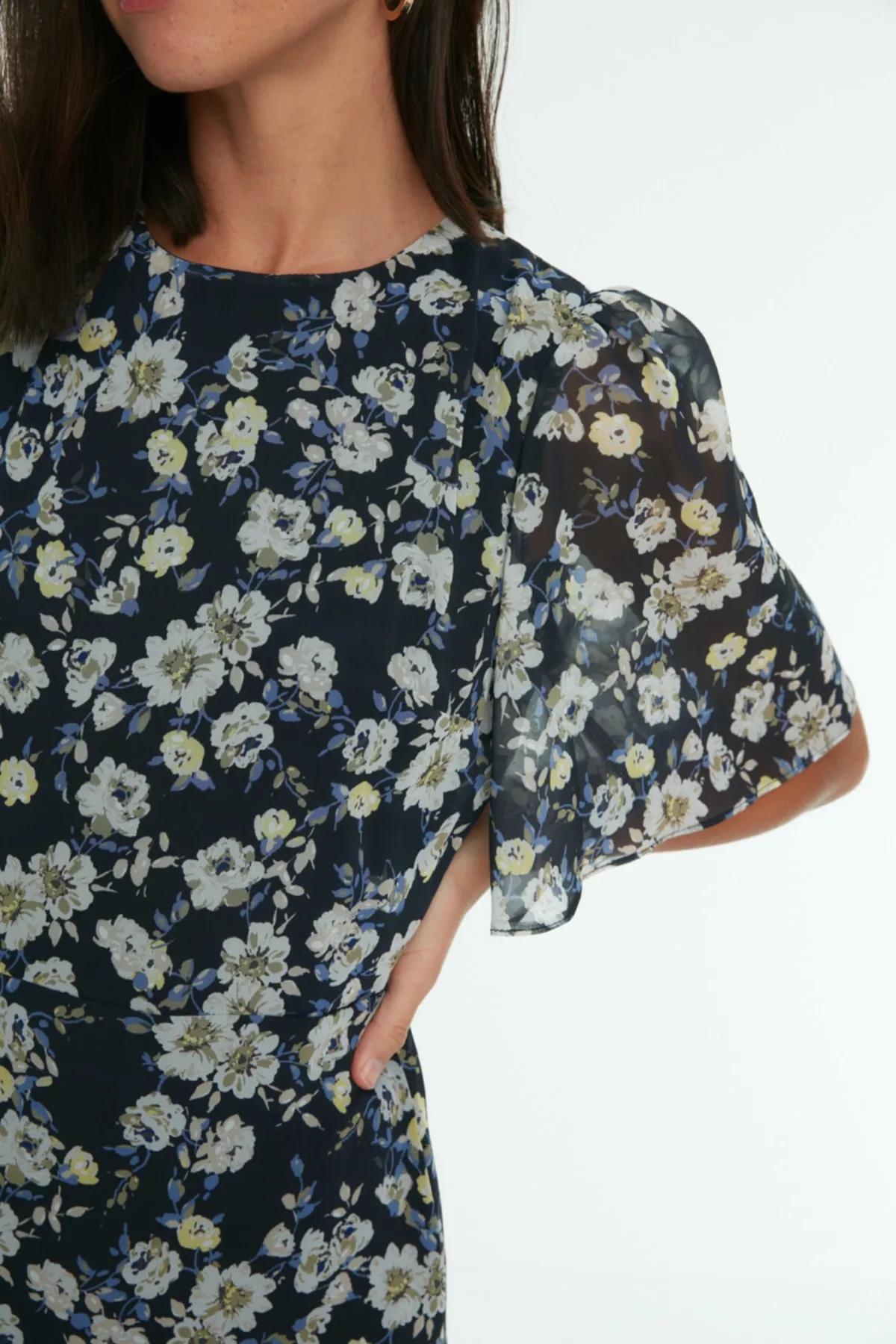 Trendyol Collection  Marineblaues A-Linien-Basic-Midi-Webkleid aus Chiffon TWOSS20EL0908