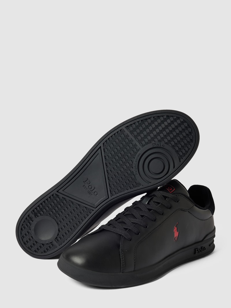 Sneaker mit Label-Details in schwarz