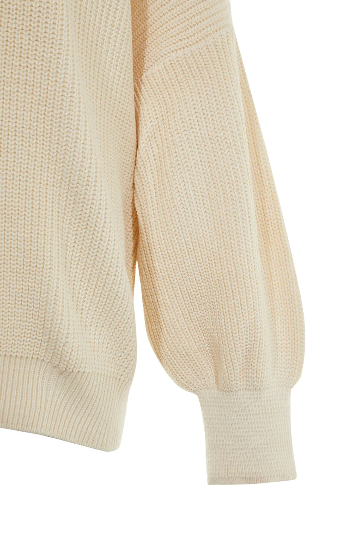 Trendyol Collection  Ecrufarbener Strickpullover mit Rundhalsausschnitt und weiter Passform TWOAW23KZ01448