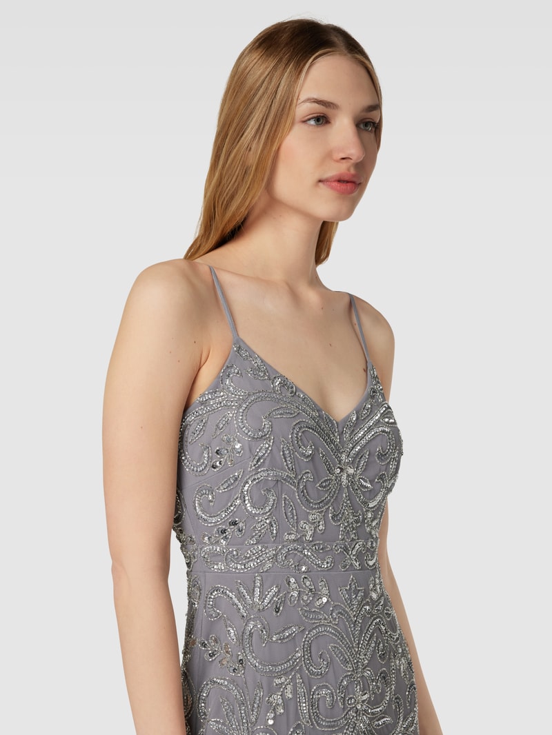 Abendkleid mit Paillettenbesatz Modell in silber