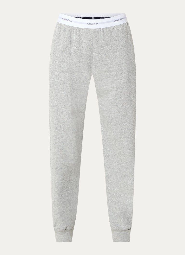 Pantaloni de trening Calvin Klein, slim fit, cu talie medie și bandă cu logo.